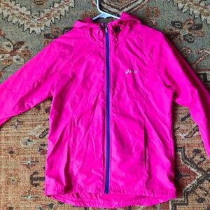 Asics packable windbreaker size small